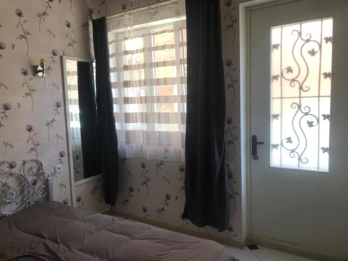 Appartment In Old Tbs, Near Holy Trinity Cathedral Tbilisi Exterior photo